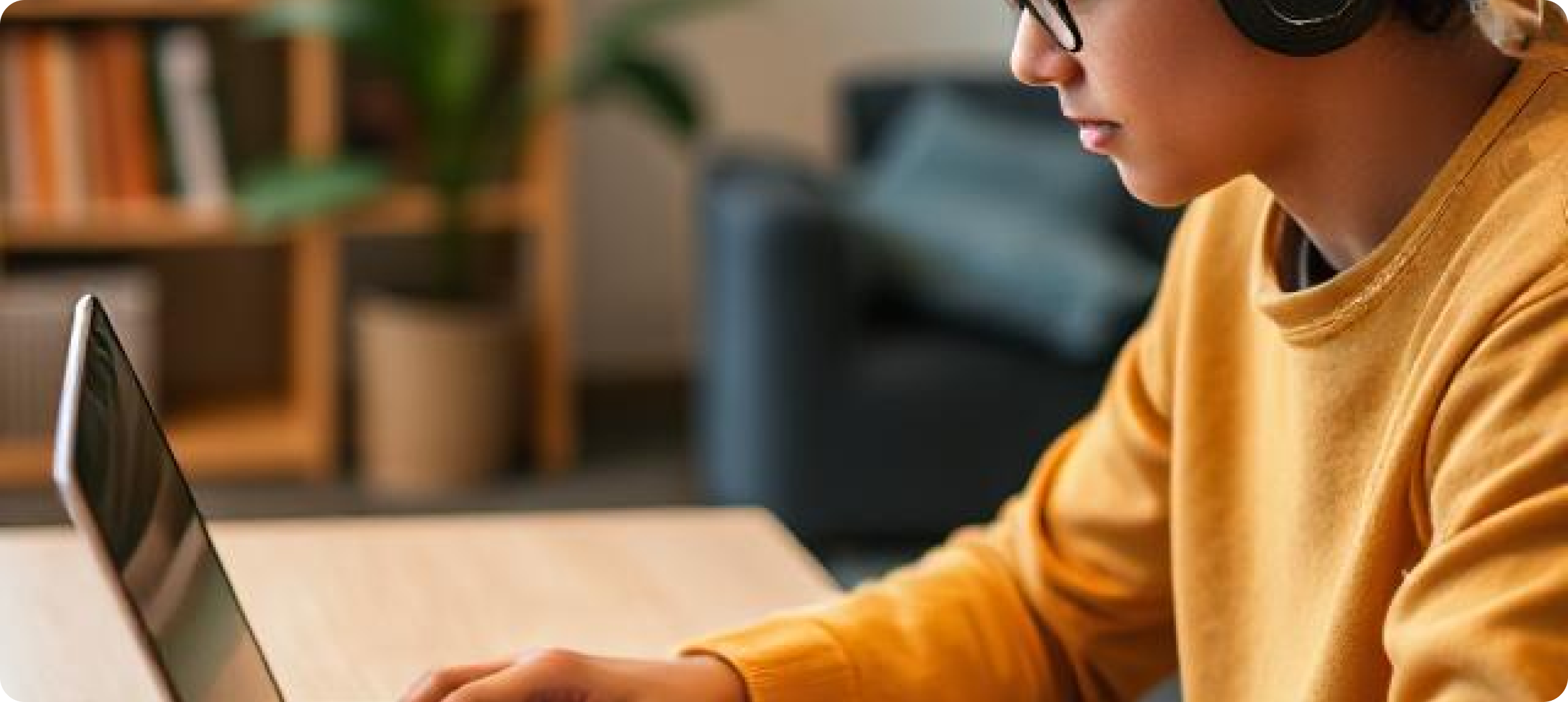 Student with laptop